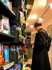 American-book-center-4408-featured