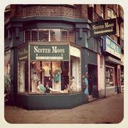 Sister-moon_12131_featured